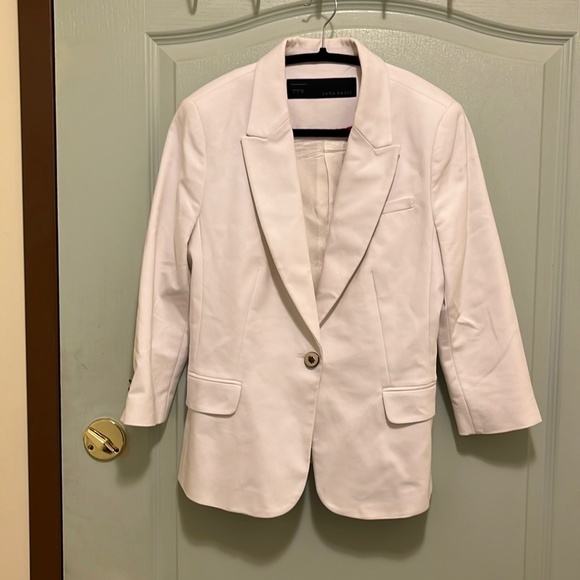 Zara Blazer - Picture 1 of 4